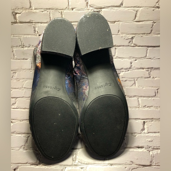 Shiny Floral Brocade Booties - Picture 6 of 6